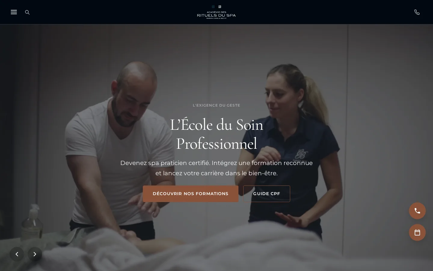 The home page of academie-rituels-spa.fr on a large screen, a trainer guiding a massage and the title « L'École du Soin Professionnel »